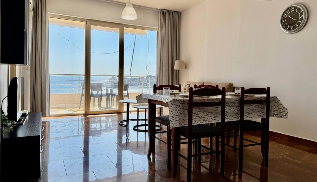 Two Worlds Sea View Apartamento Sarandë